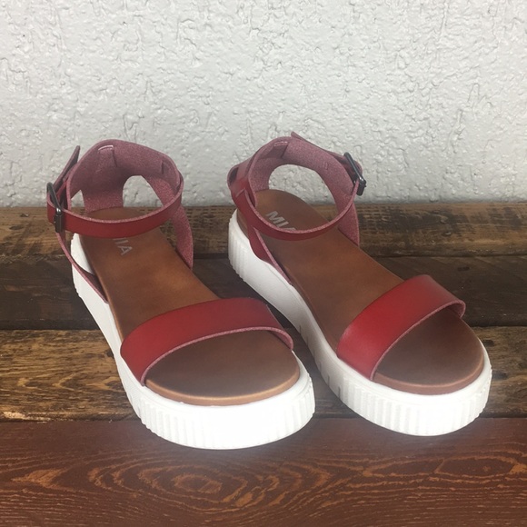 MIA Shoes - MIA Lunna Platform Sandals